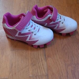 Kids Pink and White Soccer Cleats